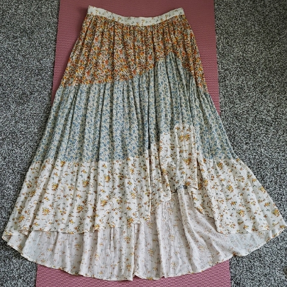 American Eagle Tiered Maxi Skirt - Picture 1 of 9